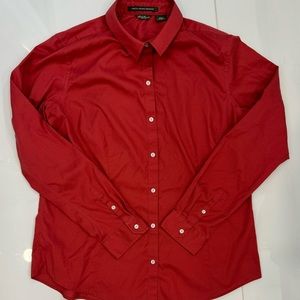 Eddie Bauer Wrinkle Resistant Long sleeve Button Down. Size L